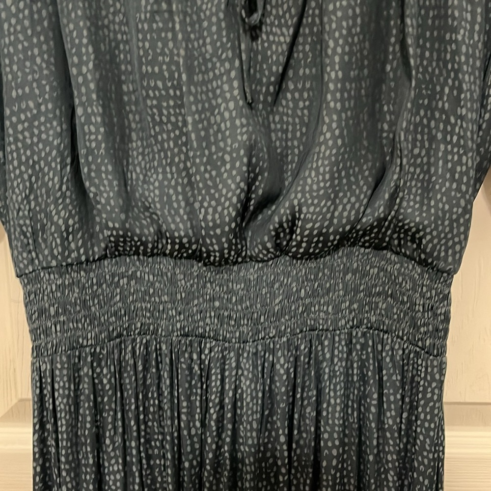 On 34th short sleeve blue dress with tie in the front size medium - Picture 3 of 12